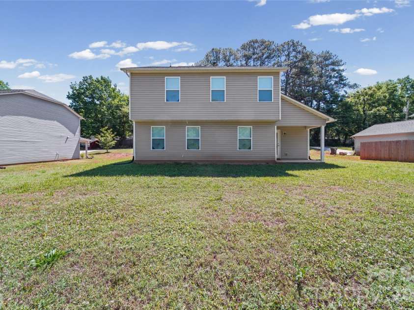 929 Grace Street, Kings Mountain, NC 28086.  MLS# CAR4379522, YatesRealty ID 21019. 