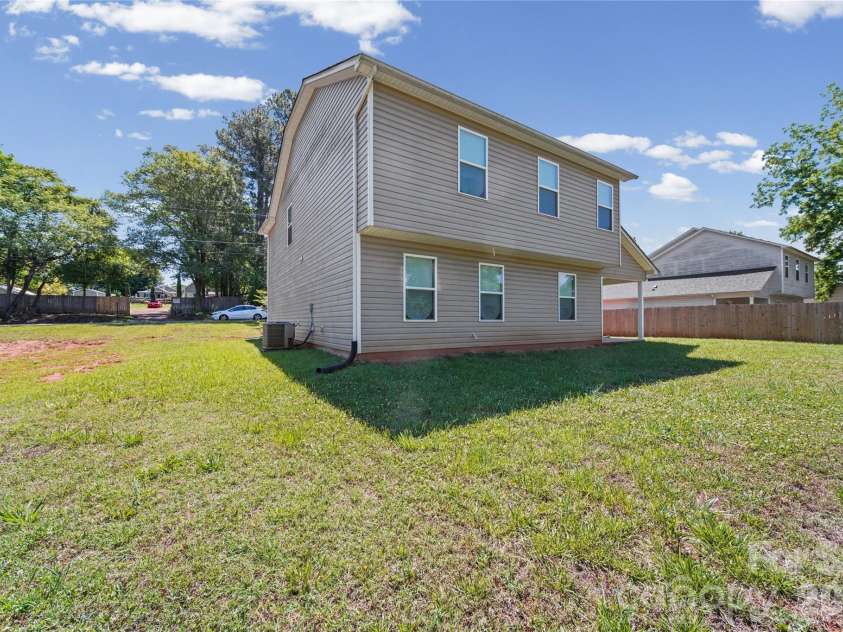 929 Grace Street, Kings Mountain, NC 28086.  MLS# CAR4379522, YatesRealty ID 21019. 