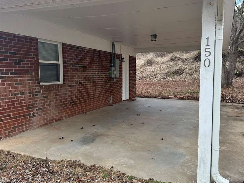 150 Greenfield Drive, Forest City, NC 28043.  MLS# CAR4220392, YatesRealty ID 2102. 
