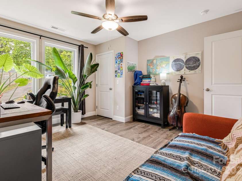 19 Shadowlawn Drive, Asheville, NC 28806.  MLS# CAR4258649, YatesRealty ID 21020. Light-Filled Upstairs Bedroom 3,