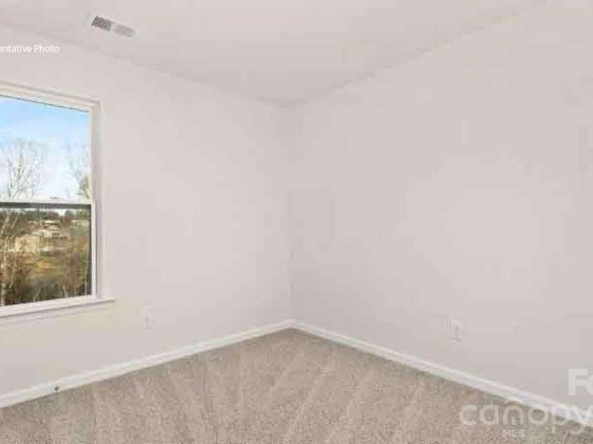 12133 Barred Owl Court, Charlotte, NC 28215.  MLS# CAR4359573, YatesRealty ID 21021. 