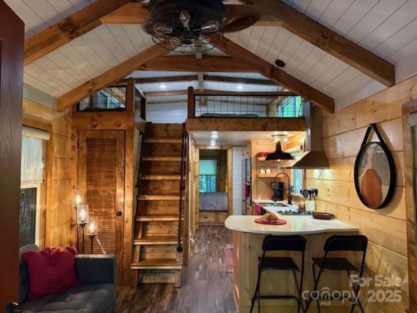 26 Cumberland Drive, Lake Toxaway, NC 28747.  MLS# CAR4262953, YatesRealty ID 21021. Entrance to the home.