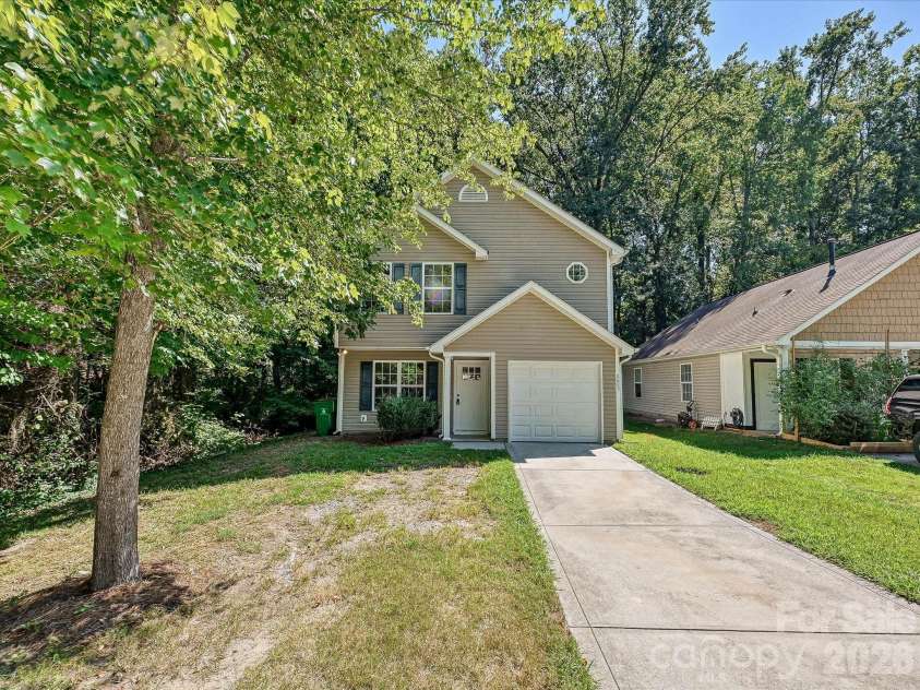 2605 Marmac Road, Charlotte, NC 28208.  MLS# CAR4423314, YatesRealty ID 21024. 