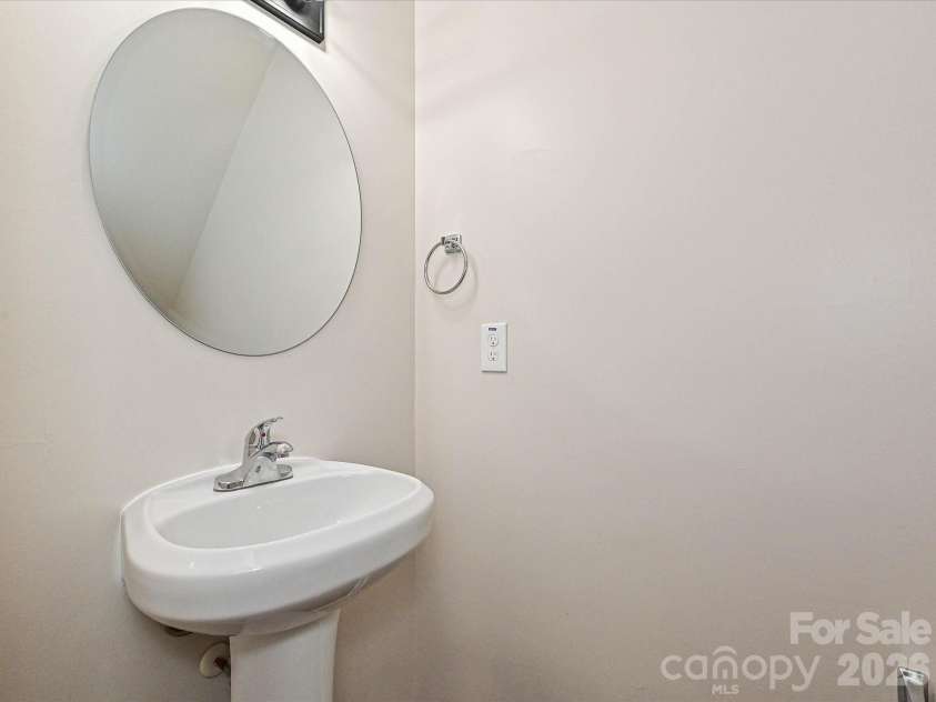 2605 Marmac Road, Charlotte, NC 28208.  MLS# CAR4423314, YatesRealty ID 21024. 