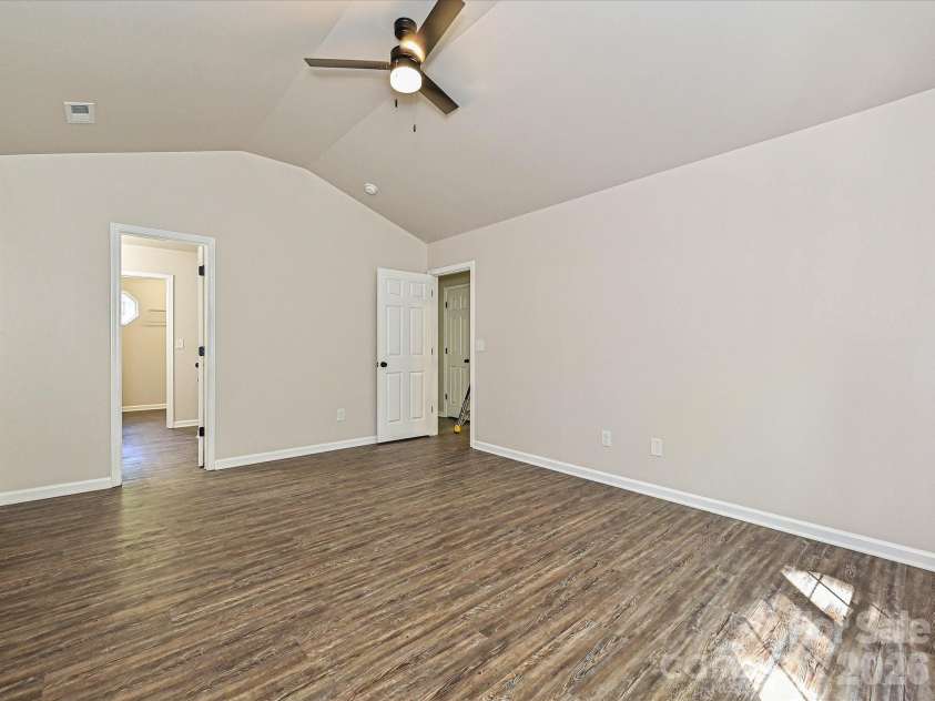 2605 Marmac Road, Charlotte, NC 28208.  MLS# CAR4423314, YatesRealty ID 21024. 