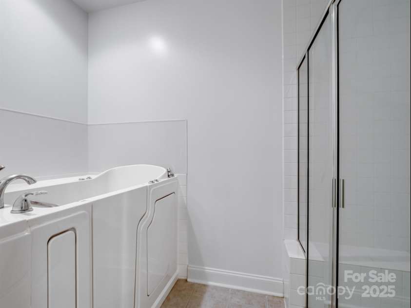10875 Casetta Drive, Matthews, NC 28105.  MLS# CAR4266003, YatesRealty ID 21025. 