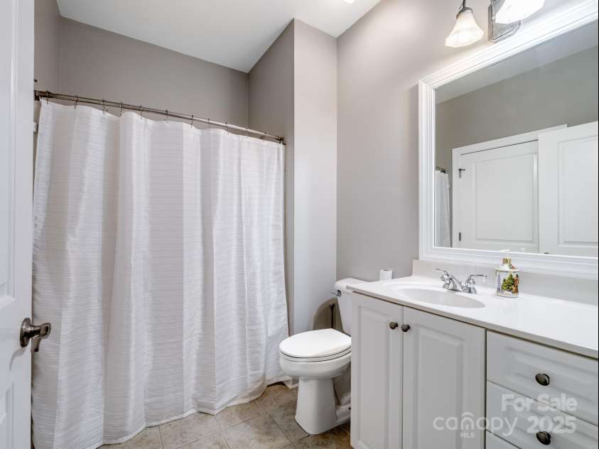 10875 Casetta Drive, Matthews, NC 28105.  MLS# CAR4266003, YatesRealty ID 21025. 