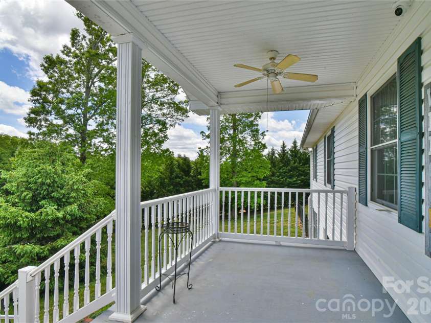 116 Kay Road, Flat Rock, NC 28731.  MLS# CAR4380251, YatesRealty ID 21025. 