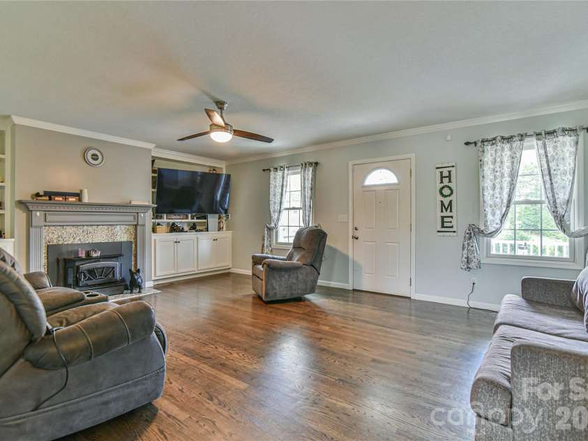 116 Kay Road, Flat Rock, NC 28731.  MLS# CAR4380251, YatesRealty ID 21025. 