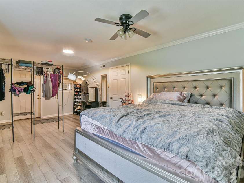 116 Kay Road, Flat Rock, NC 28731.  MLS# CAR4380251, YatesRealty ID 21025. 