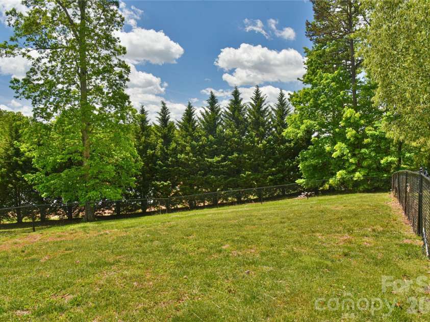 116 Kay Road, Flat Rock, NC 28731.  MLS# CAR4380251, YatesRealty ID 21025. 