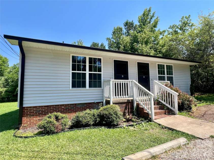 1316 - 1318 Old Landsford Road, Lancaster, SC 29720.  MLS# CAR4380798, YatesRealty ID 21026. 