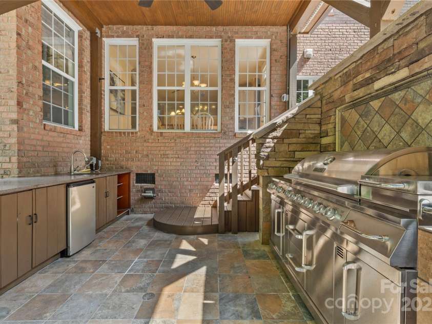 1336 Dobson Drive, Waxhaw, NC 28173.  MLS# CAR4267280, YatesRealty ID 21026. Outdoor kitchen