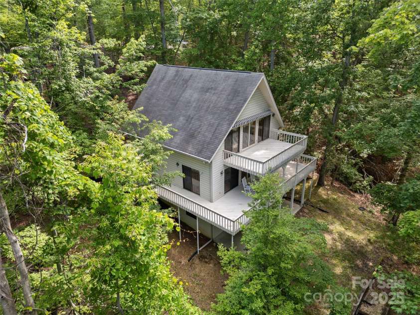 43 Hungryneck Hollow Lane, Saluda, NC 28773.  MLS# CAR4268230, YatesRealty ID 21027. Drone View
