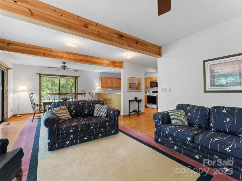43 Hungryneck Hollow Lane, Saluda, NC 28773.  MLS# CAR4268230, YatesRealty ID 21027. Main level living area