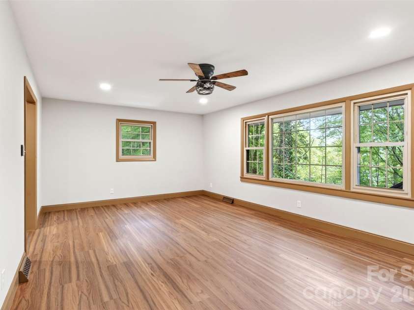 3781 226 Highway, Bakersville, NC 28705.  MLS# CAR4380281, YatesRealty ID 21028. 