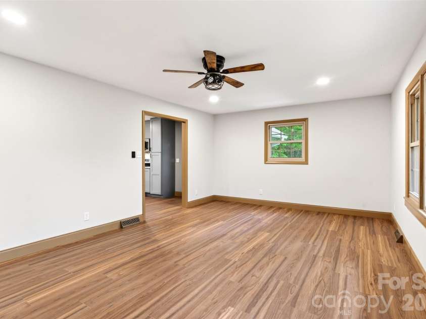 3781 226 Highway, Bakersville, NC 28705.  MLS# CAR4380281, YatesRealty ID 21028. 