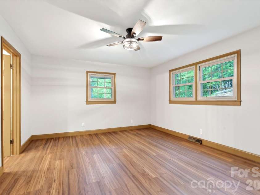 3781 226 Highway, Bakersville, NC 28705.  MLS# CAR4380281, YatesRealty ID 21028. 