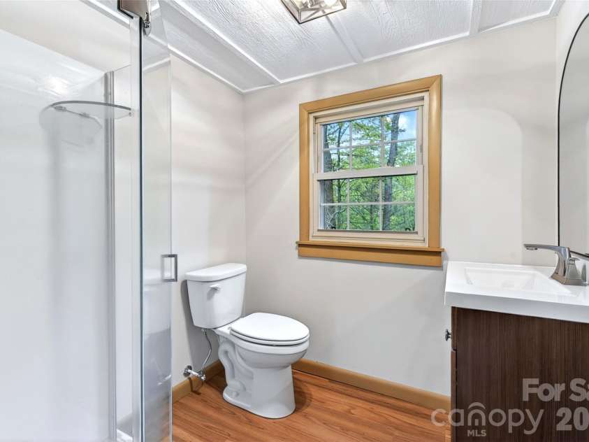3781 226 Highway, Bakersville, NC 28705.  MLS# CAR4380281, YatesRealty ID 21028. 