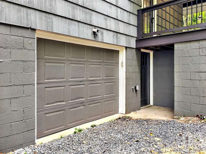 3781 226 Highway, Bakersville, NC 28705.  MLS# CAR4380281, YatesRealty ID 21028. 