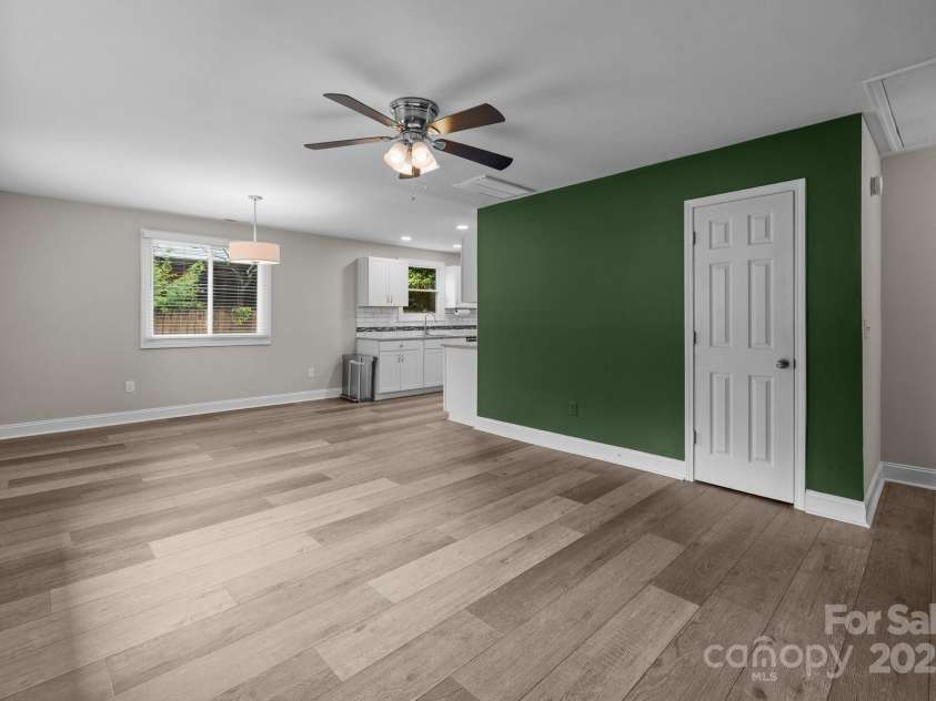 5008 Unaka Avenue, Charlotte, NC 28205.  MLS# CAR4266864, YatesRealty ID 21028. 