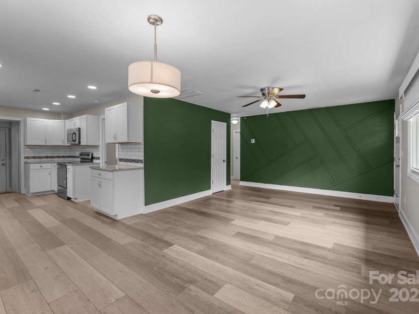 5008 Unaka Avenue, Charlotte, NC 28205.  MLS# CAR4266864, YatesRealty ID 21028. 
