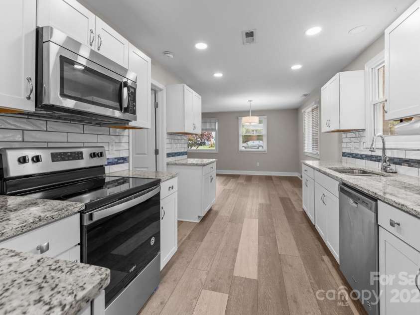 5008 Unaka Avenue, Charlotte, NC 28205.  MLS# CAR4266864, YatesRealty ID 21028. 