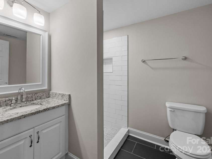 5008 Unaka Avenue, Charlotte, NC 28205.  MLS# CAR4266864, YatesRealty ID 21028. 