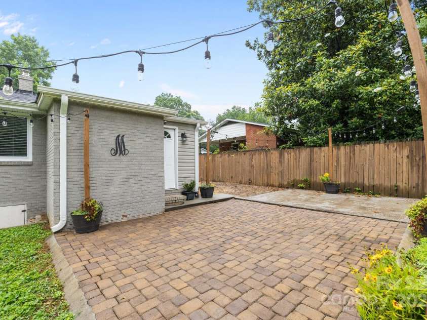 5008 Unaka Avenue, Charlotte, NC 28205.  MLS# CAR4266864, YatesRealty ID 21028. 