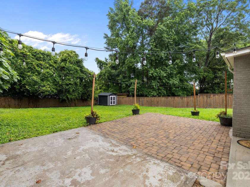 5008 Unaka Avenue, Charlotte, NC 28205.  MLS# CAR4266864, YatesRealty ID 21028. 