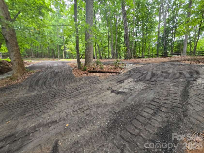 42640 Moonshine Drive, New London, NC 28127.  MLS# CAR4380413, YatesRealty ID 21029. 