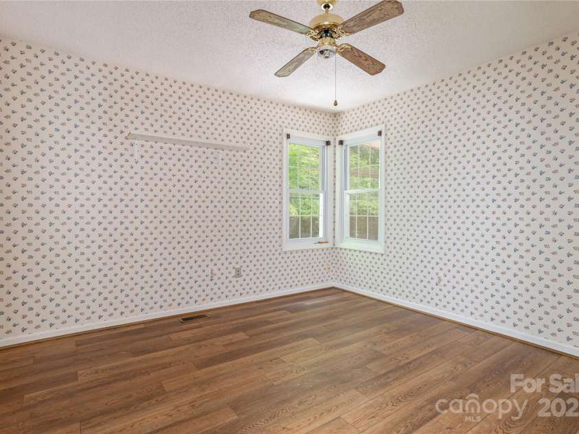 93 Wood Duck Court, Brevard, NC 28712.  MLS# CAR4267776, YatesRealty ID 21029. 