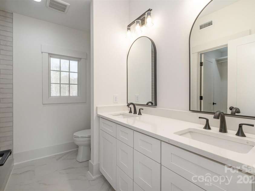 177 Olympia Drive, Mooresville, NC 28117.  MLS# CAR4216265, YatesRealty ID 2103. 