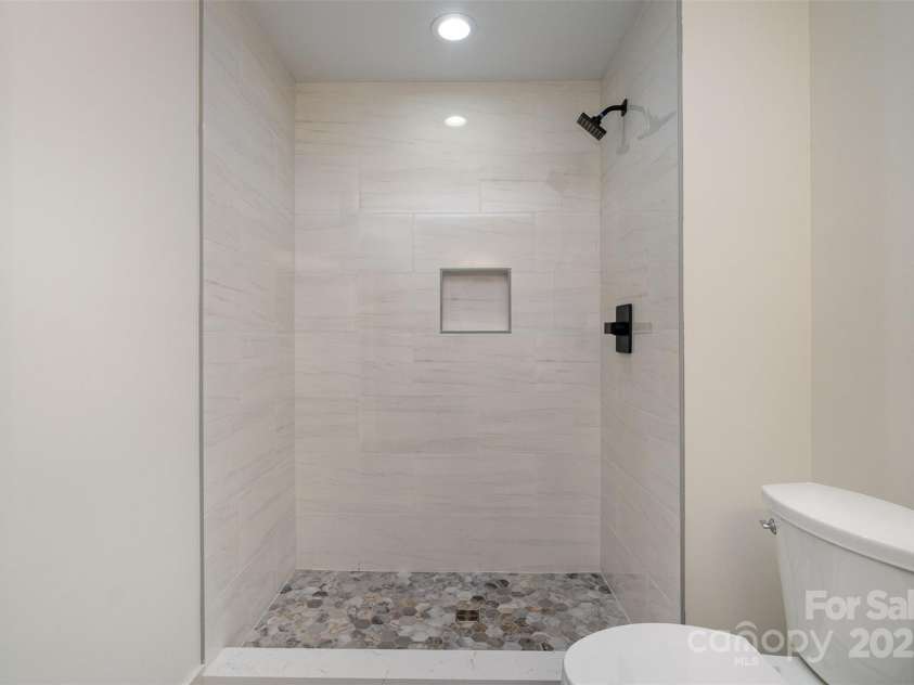 177 Olympia Drive, Mooresville, NC 28117.  MLS# CAR4216265, YatesRealty ID 2103. 