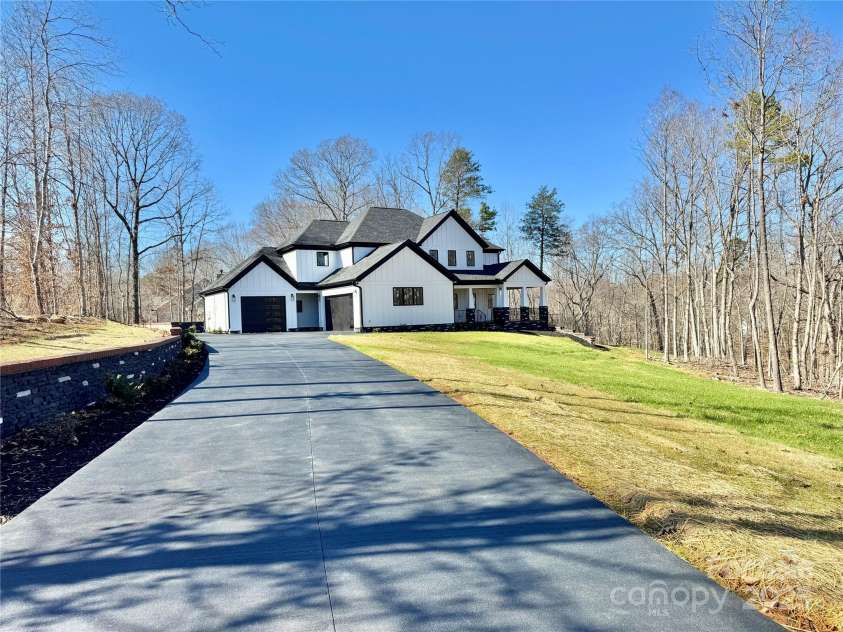 177 Olympia Drive, Mooresville, NC 28117.  MLS# CAR4216265, YatesRealty ID 2103. 