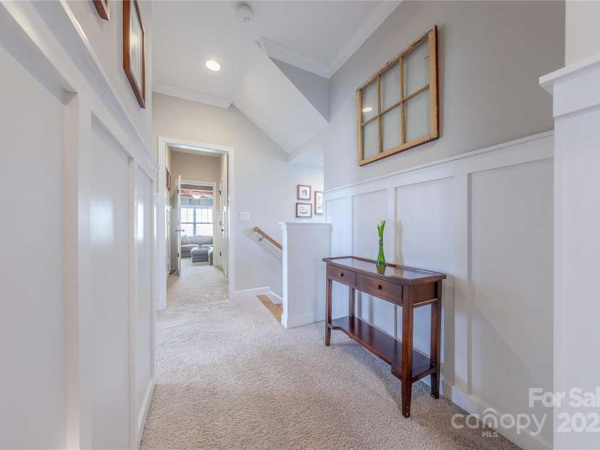 5256 Meadowcroft Way, Fort Mill, SC 29708.  MLS# CAR4270584, YatesRealty ID 21030. 2nd Floor Landing