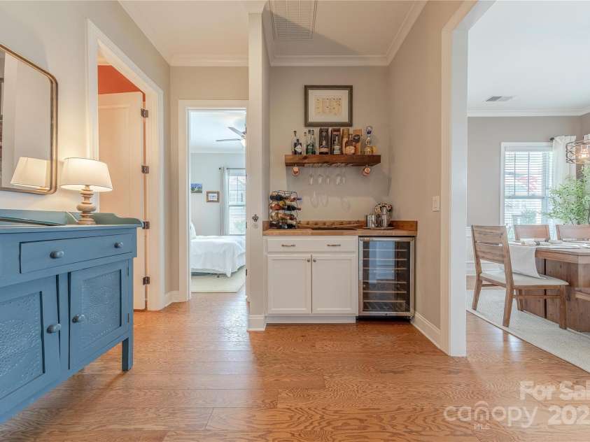 5256 Meadowcroft Way, Fort Mill, SC 29708.  MLS# CAR4270584, YatesRealty ID 21030. Custom Built Butler's Pantry