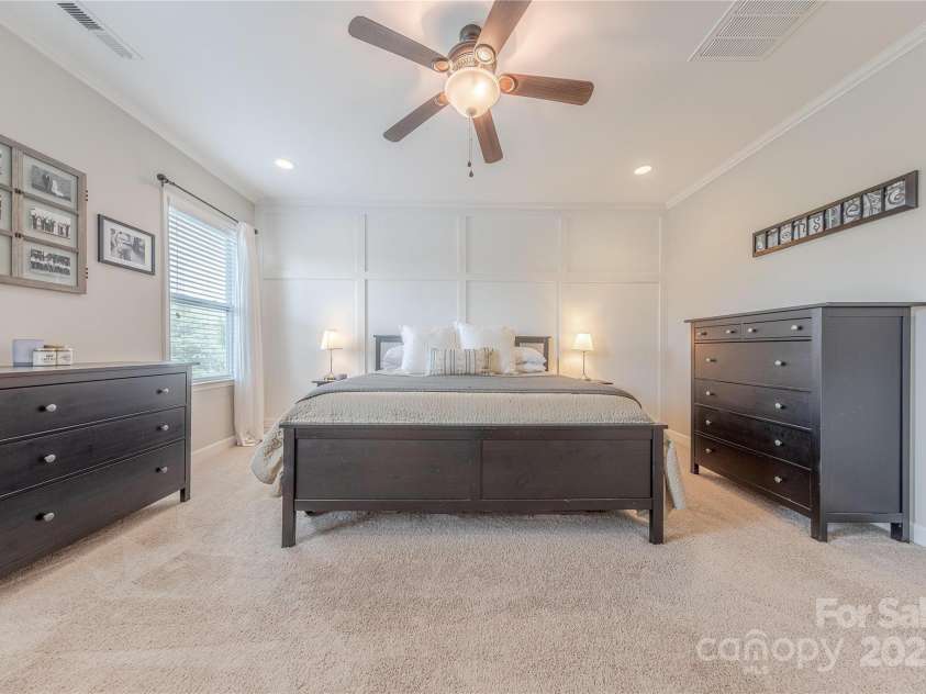 5256 Meadowcroft Way, Fort Mill, SC 29708.  MLS# CAR4270584, YatesRealty ID 21030. Detail Feature Wall