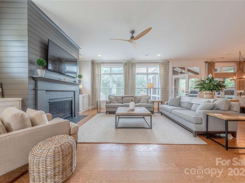 5256 Meadowcroft Way, Fort Mill, SC 29708.  MLS# CAR4270584, YatesRealty ID 21030. Great Room