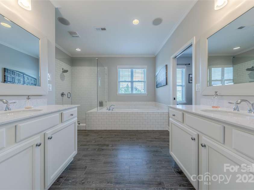 5256 Meadowcroft Way, Fort Mill, SC 29708.  MLS# CAR4270584, YatesRealty ID 21030. Separate Dual Vanities