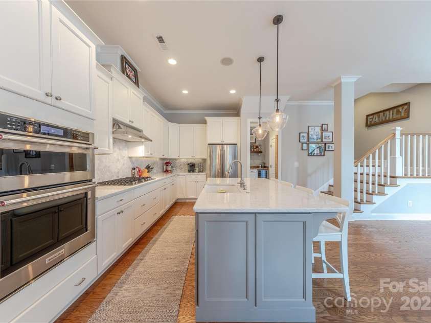 5256 Meadowcroft Way, Fort Mill, SC 29708.  MLS# CAR4270584, YatesRealty ID 21030. Wall Over & Microwave