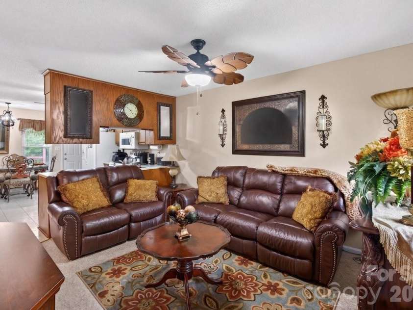 634 Hillcrest Drive, Shelby, NC 28150.  MLS# CAR4380899, YatesRealty ID 21030. 