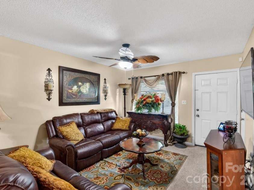 634 Hillcrest Drive, Shelby, NC 28150.  MLS# CAR4380899, YatesRealty ID 21030. 