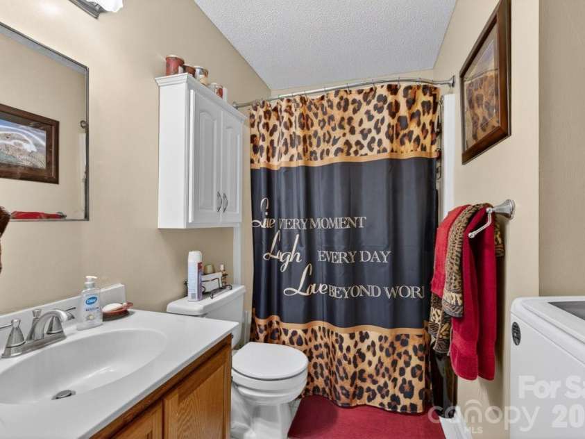 634 Hillcrest Drive, Shelby, NC 28150.  MLS# CAR4380899, YatesRealty ID 21030. 