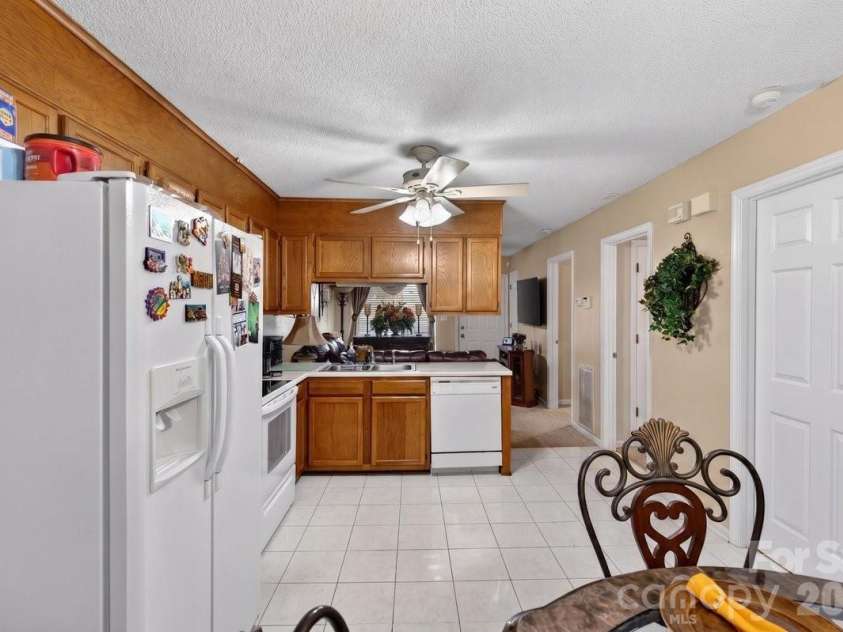634 Hillcrest Drive, Shelby, NC 28150.  MLS# CAR4380899, YatesRealty ID 21030. 