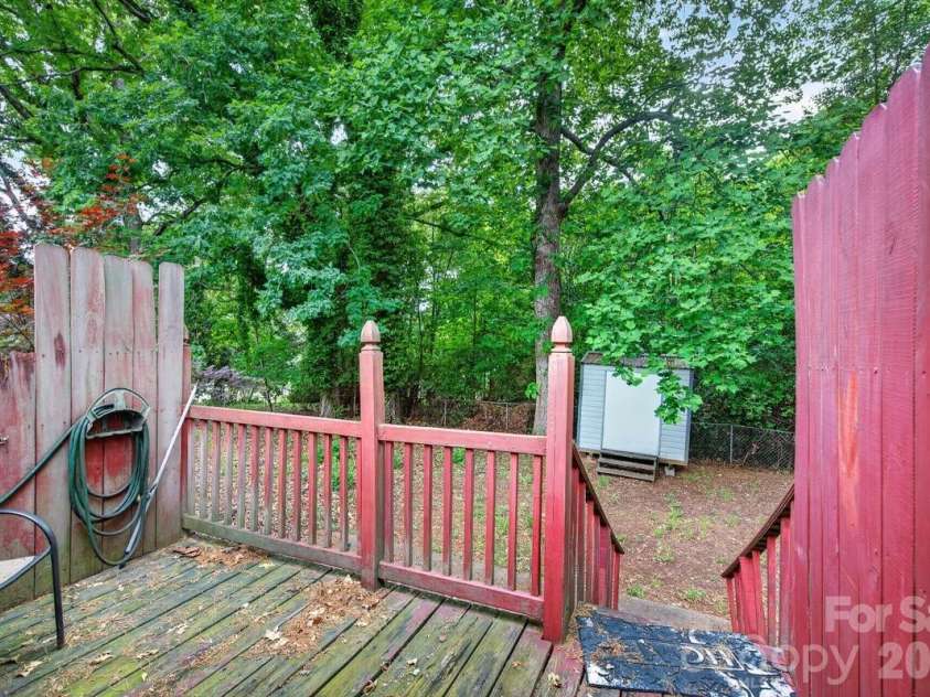 634 Hillcrest Drive, Shelby, NC 28150.  MLS# CAR4380899, YatesRealty ID 21030. 