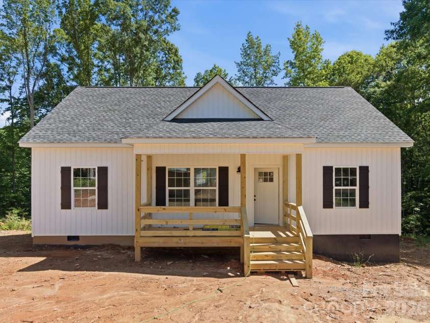 1222 Woodpecker Drive, Clover, SC 29710.  MLS# CAR4378979, YatesRealty ID 21032. 