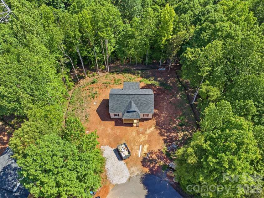 1222 Woodpecker Drive, Clover, SC 29710.  MLS# CAR4378979, YatesRealty ID 21032. 