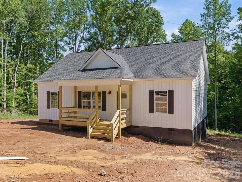 1222 Woodpecker Drive, Clover, SC 29710.  MLS# CAR4378979, YatesRealty ID 21032. 