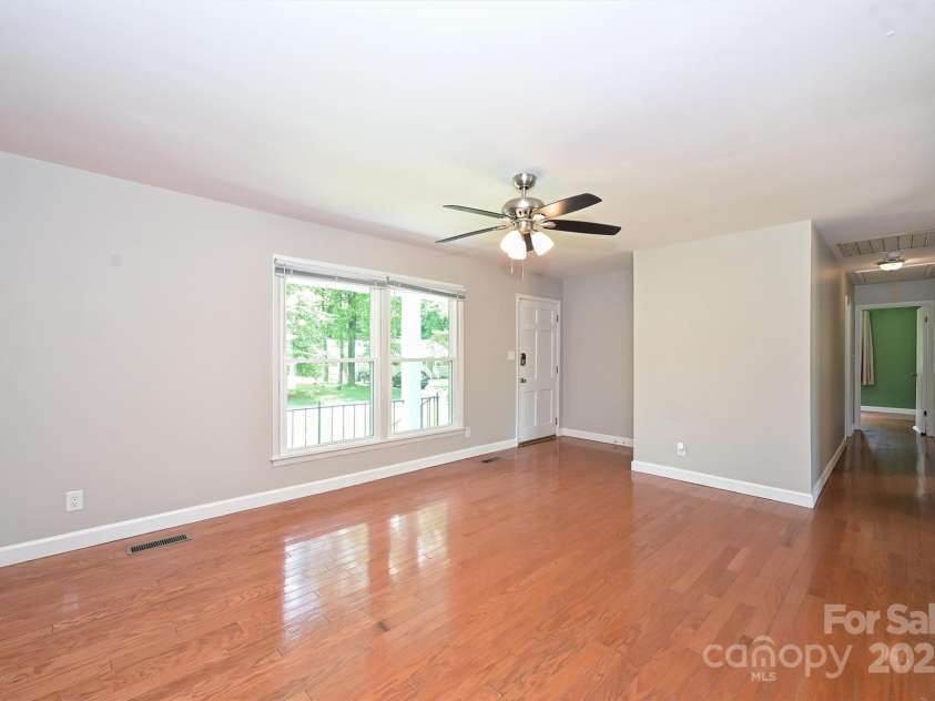3729 Woodleaf Road, Charlotte, NC 28205.  MLS# CAR4272521, YatesRealty ID 21032. 